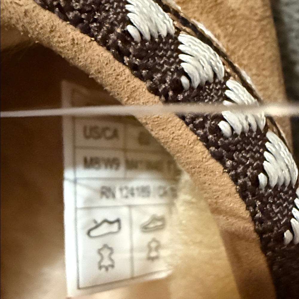 Kirkland unisex shearling slippers - Picture 7 of 7